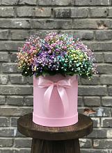 Цветочная композиция из Гипсофила и Розы в шляпной коробке в Большое Гридино