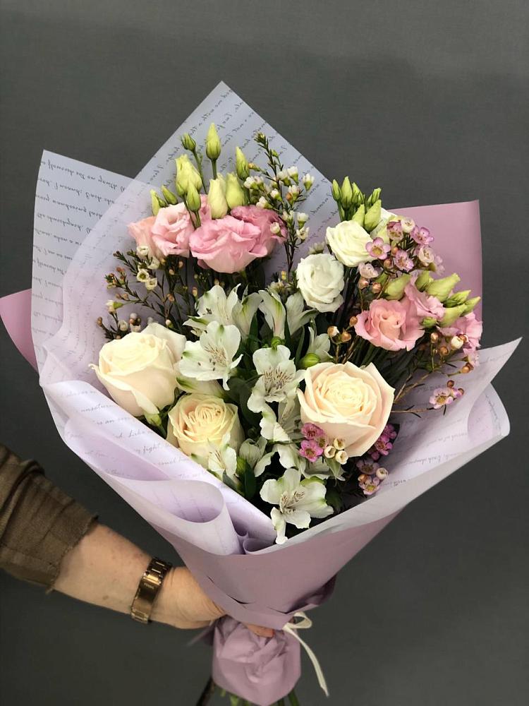 Букет цветов из: Альстромерии, Розы и Лизиантусы в Большое Гридино