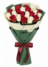 Букет Микс из красных и белых роз в Большое Гридино