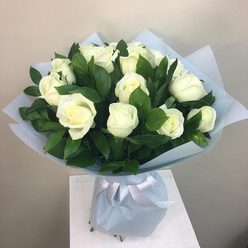 Букет 15 Белых роз Проуд в Большое Гридино