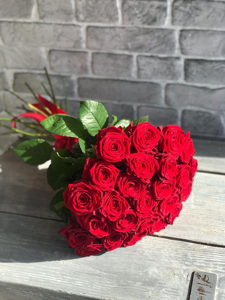 Букет Красные розы Фридом в Большое Гридино