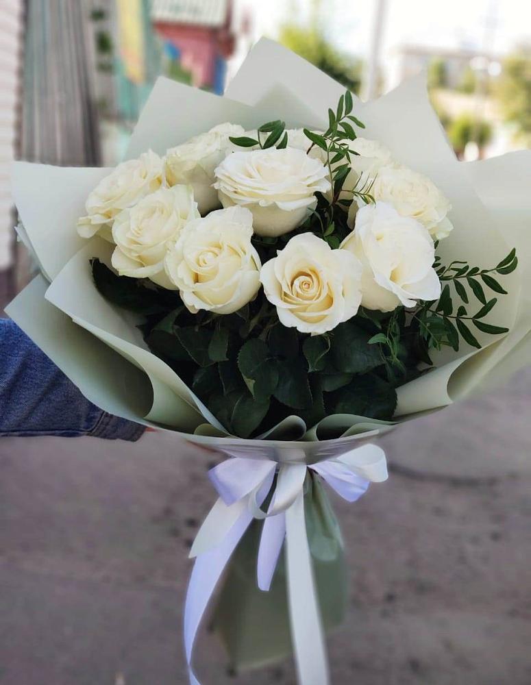 Букет Белые розы Проуд в Большое Гридино