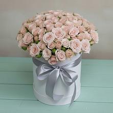 Цветочная композиция из Розы в шляпной коробке в Большое Гридино