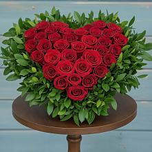 Цветочная композиция из Розы в виде сердца в Большое Гридино