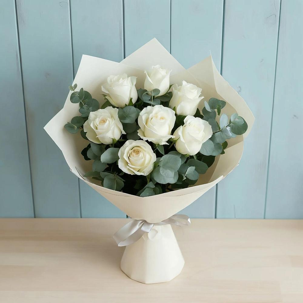 Букет Белые розы в Эвкалипте в Большое Гридино