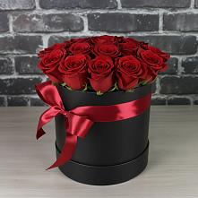 Цветочная композиция из Розы в шляпной коробке в Большое Гридино