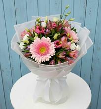 Букет цветов из:  Герберы, Альстромерии и Лизиантусы в Большое Гридино