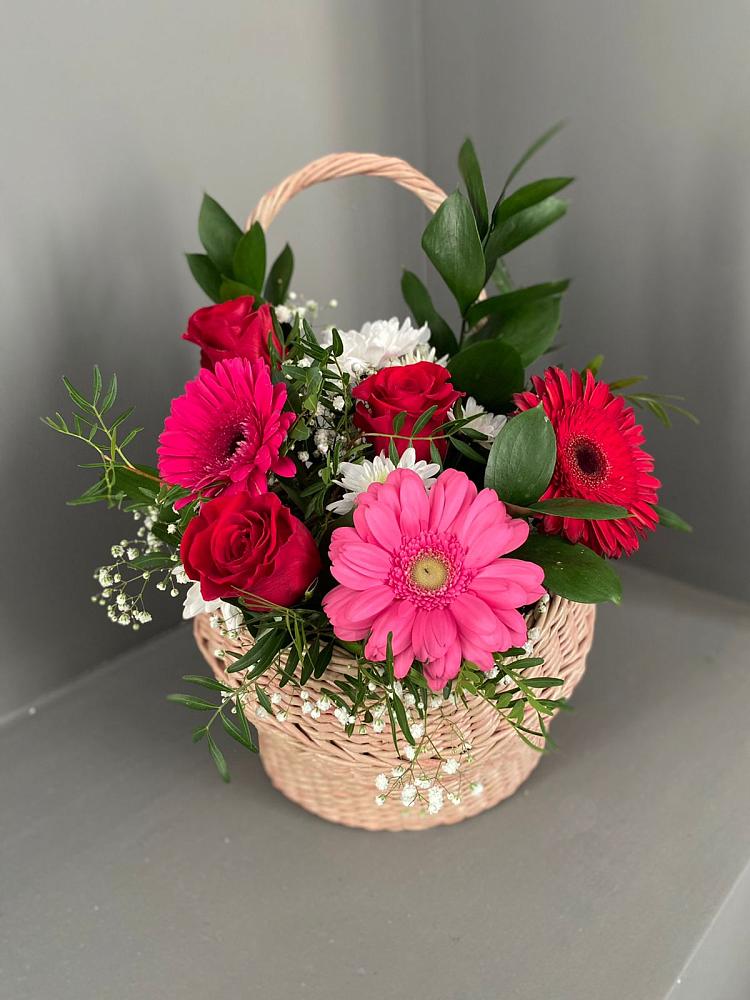 Цветочная композиция из Розы, Хризантемы и Герберы в корзине в Большое Гридино