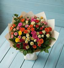 Букет Микс из разноцветных кустовых роз в Большое Гридино